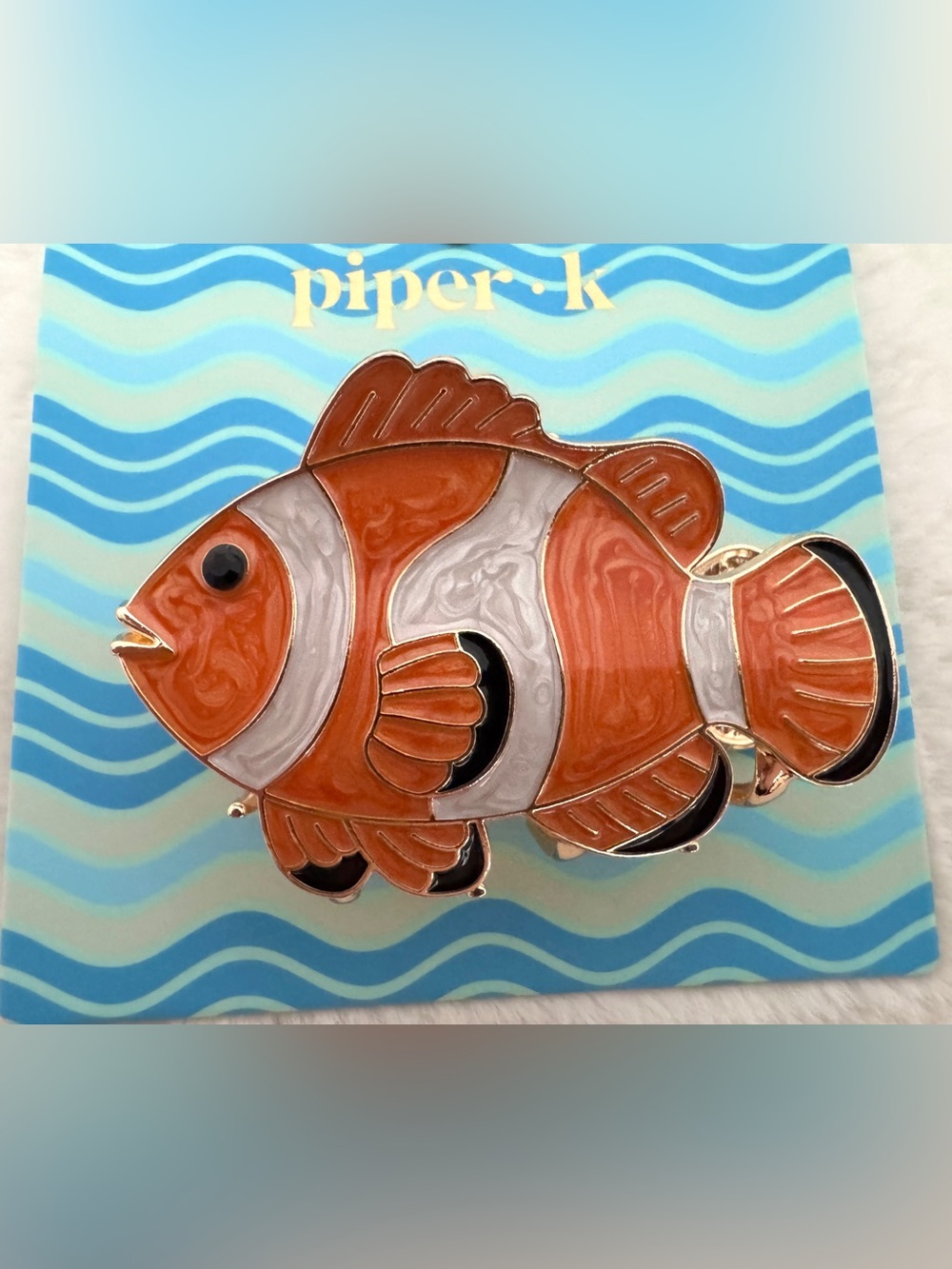 Piper K Goldfish Claw Hairclip - NIP - Picture 2 of 5
